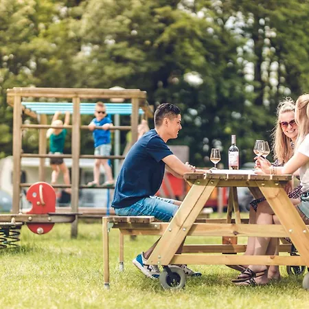 Βίλα Luxe 12-persoons Groepsvilla - Gelijkvloers Met Tuin & Loungeset *