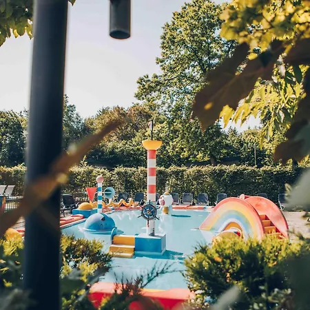 Luxe 12-persoons Groepsvilla - Gelijkvloers Met Tuin & Loungeset Apeldoorn