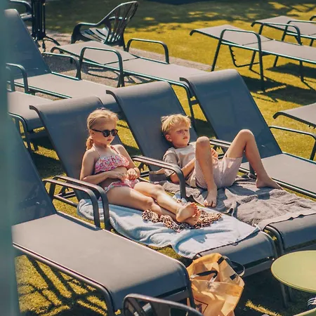 Groepsvilla Met Hottub | 12 Personen Willa Apeldoorn