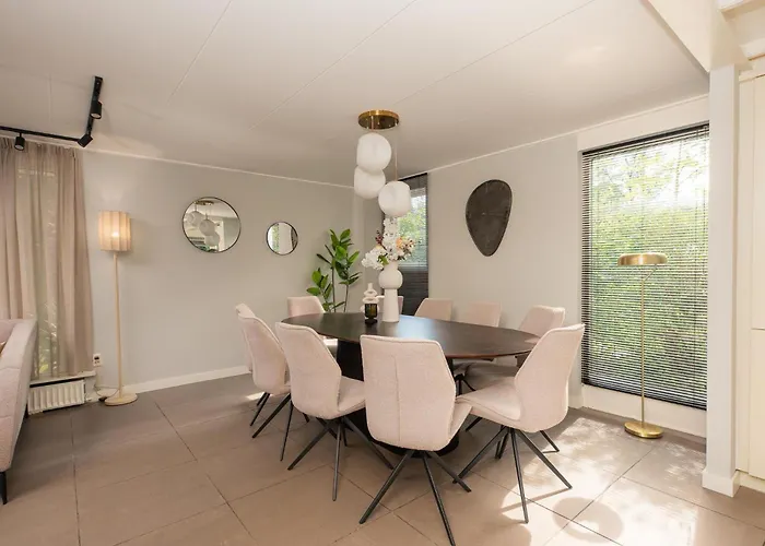 Luxe 12-persoons Groepsvilla - Gelijkvloers Met Tuin & Loungeset * أبلدورن