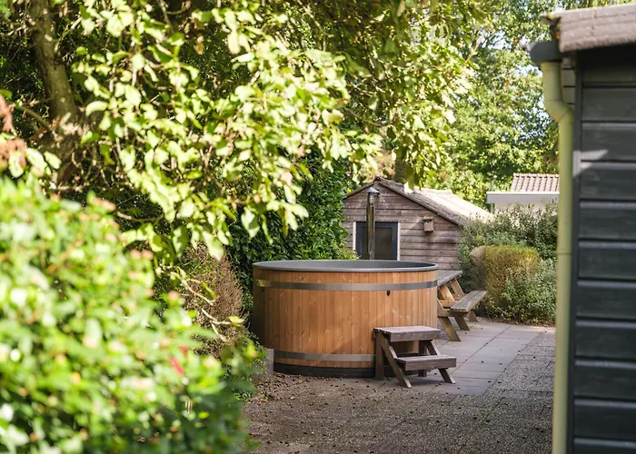 Luxe 12-persoons Groepsvilla - Gelijkvloers Met Tuin & Loungeset *