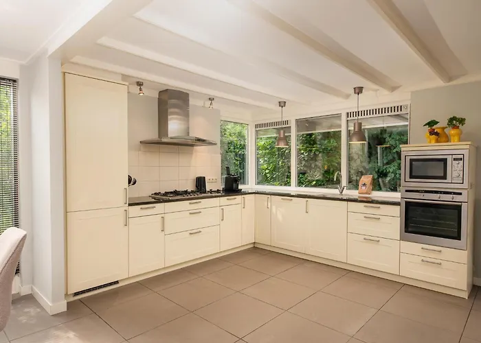 Luxe 12-persoons Groepsvilla - Gelijkvloers Met Tuin & Loungeset * アーペルドールン