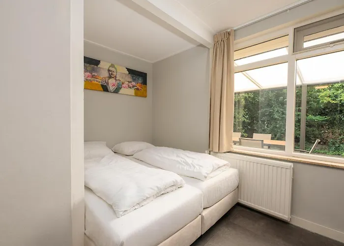 Luxe 12-persoons Groepsvilla - Gelijkvloers Met Tuin & Loungeset